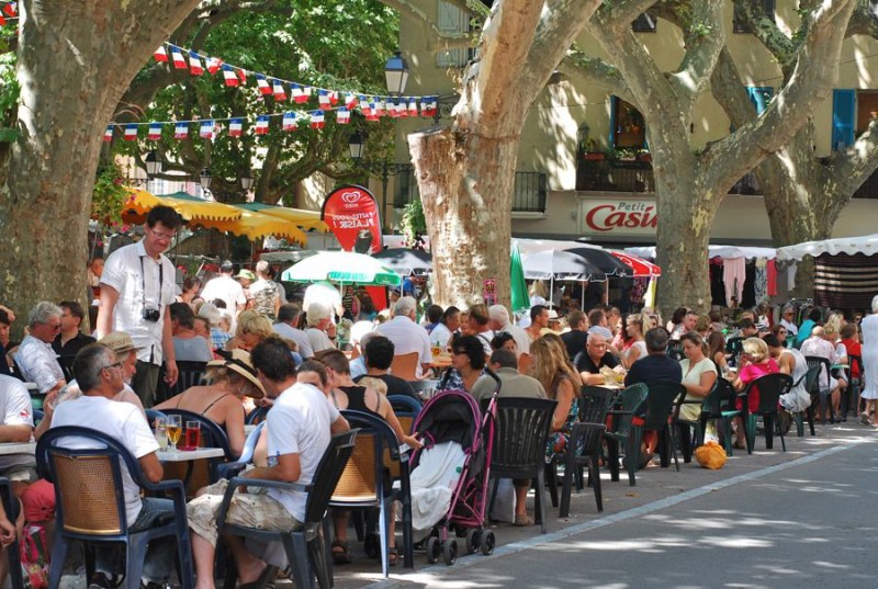 salernes-market-saturday