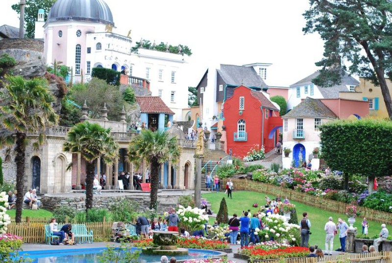 portmeirion-red