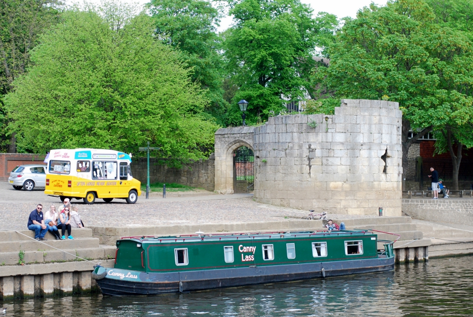 York river cruise