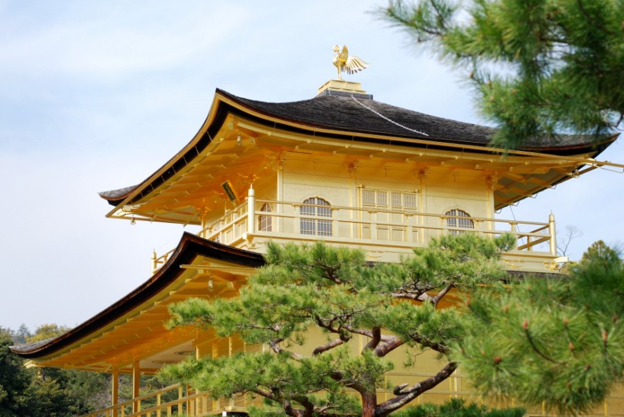 golden pavilion kinkakuji kyoto