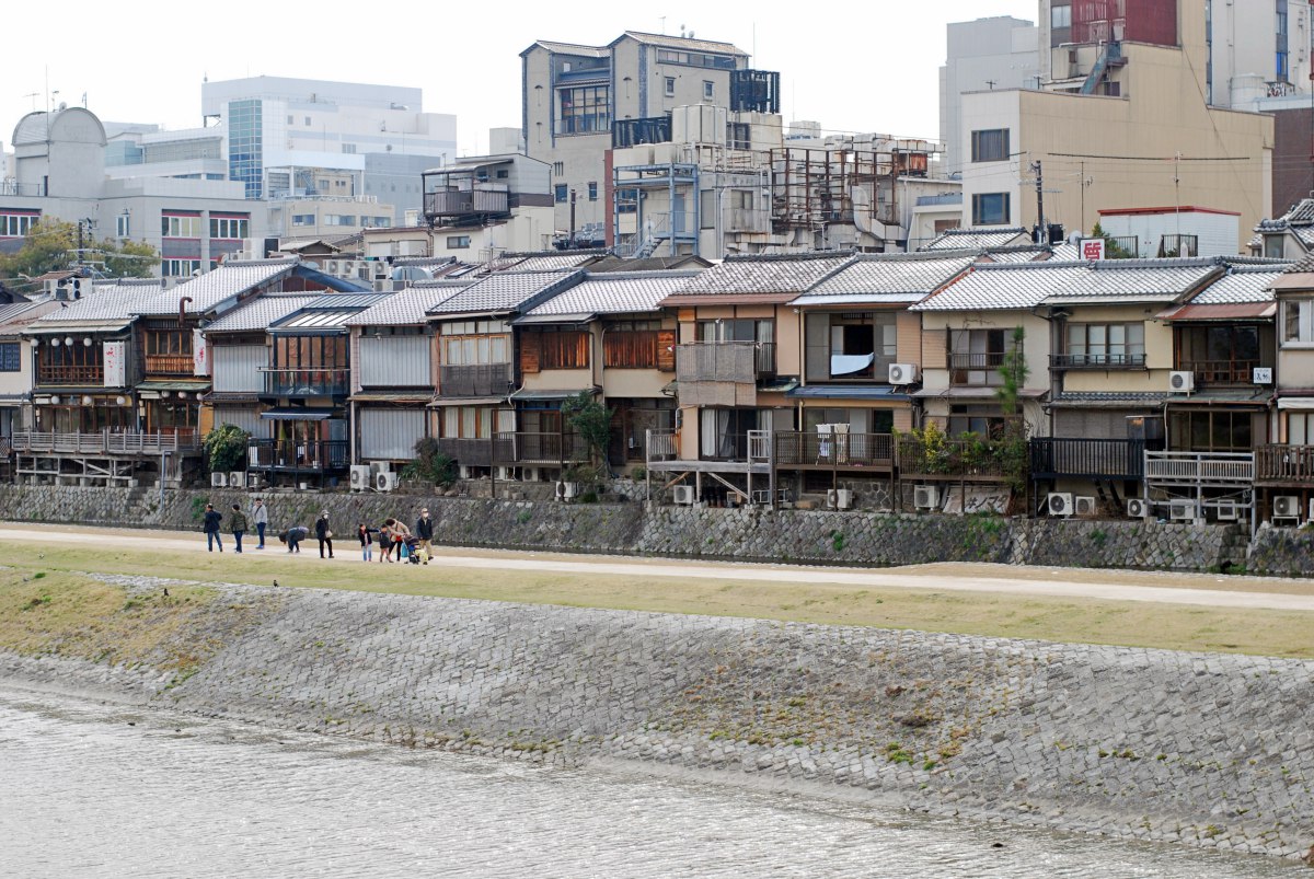 Kyoto canalside houses