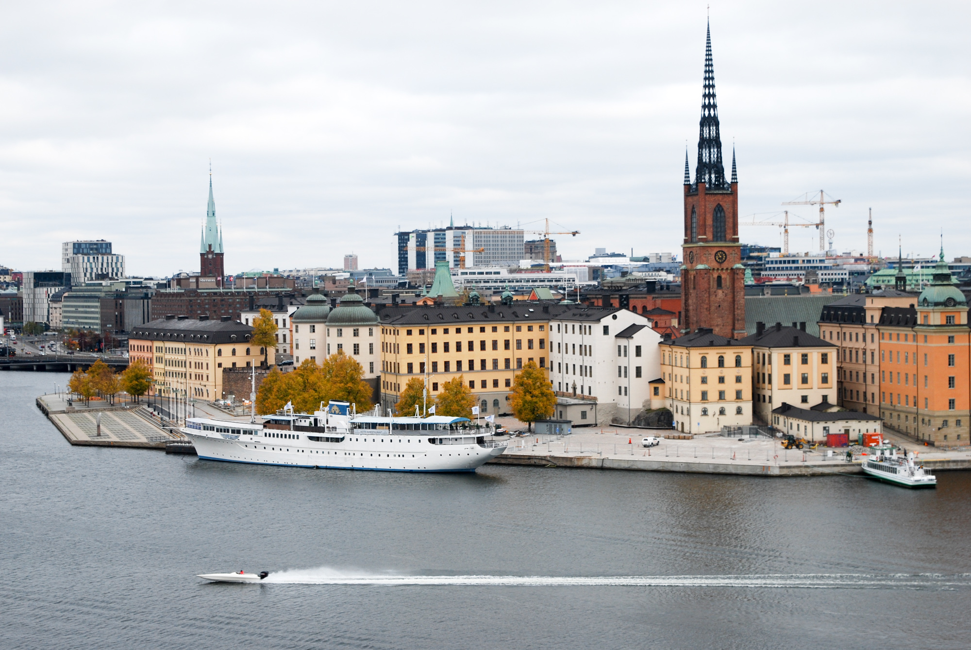 stockholm-river-view-gamla-stan