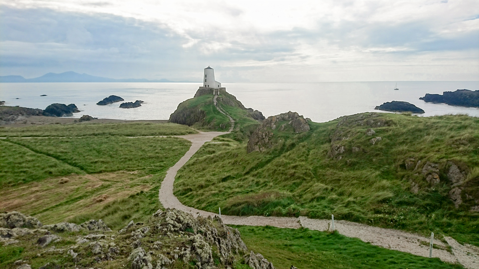 wales-lighthouse-2